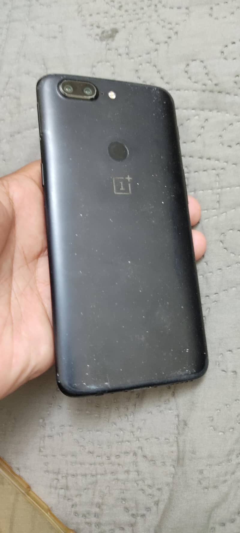 One Plus 5T 8/128 4