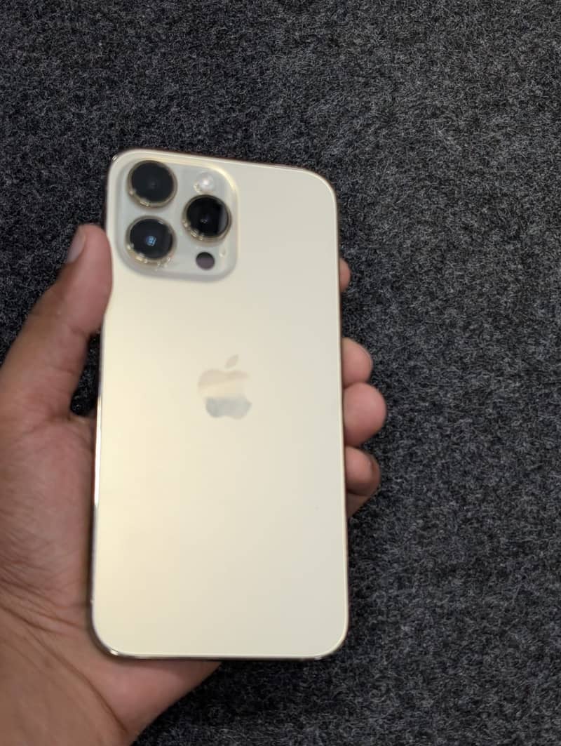 Apple iPhone 14 Pro Max 0
