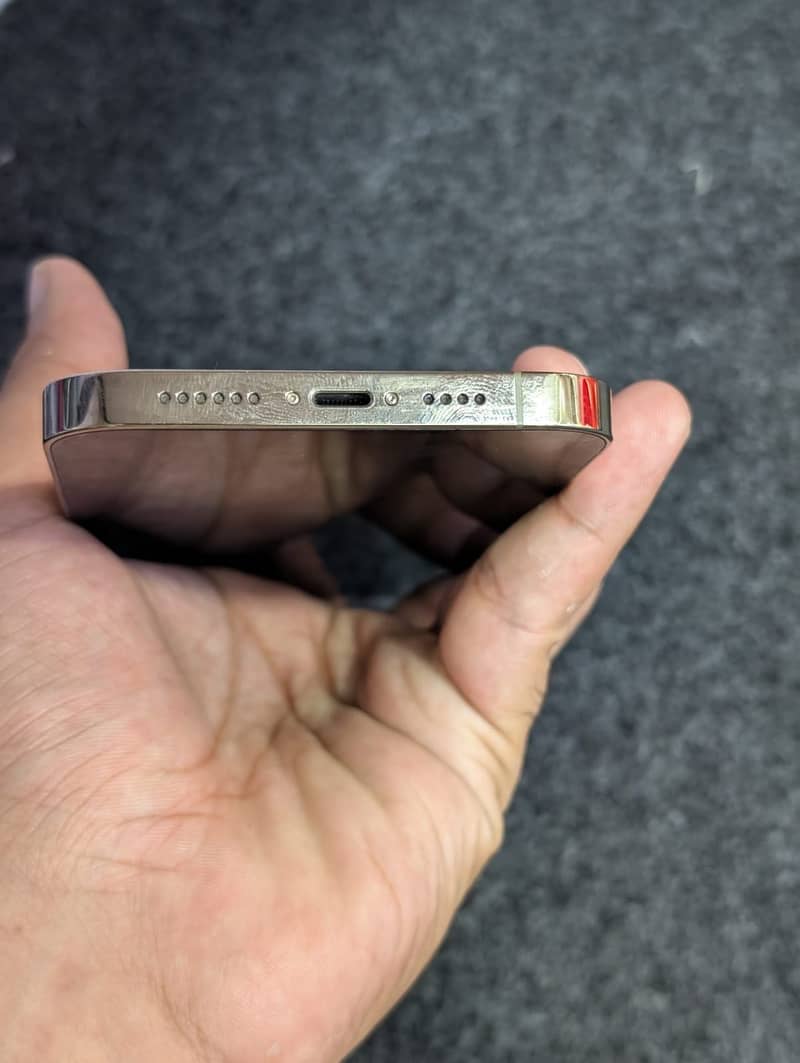 Apple iPhone 14 Pro Max 2