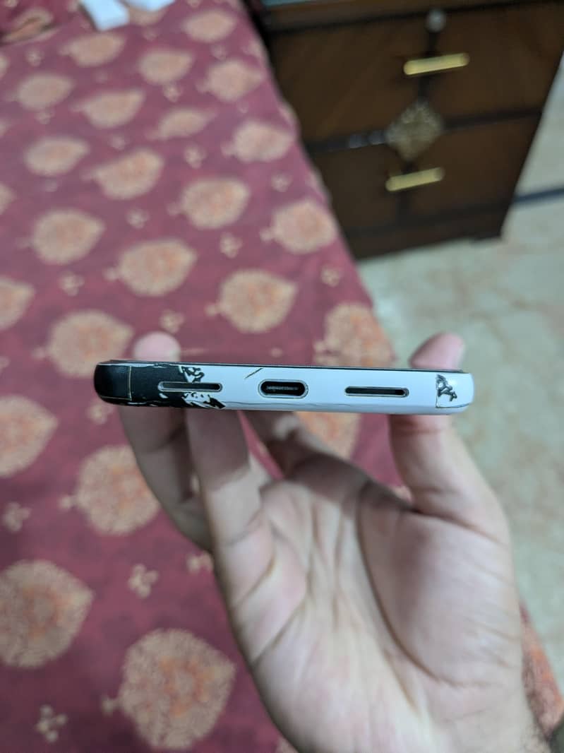 Google Pixel 8 Pro 2