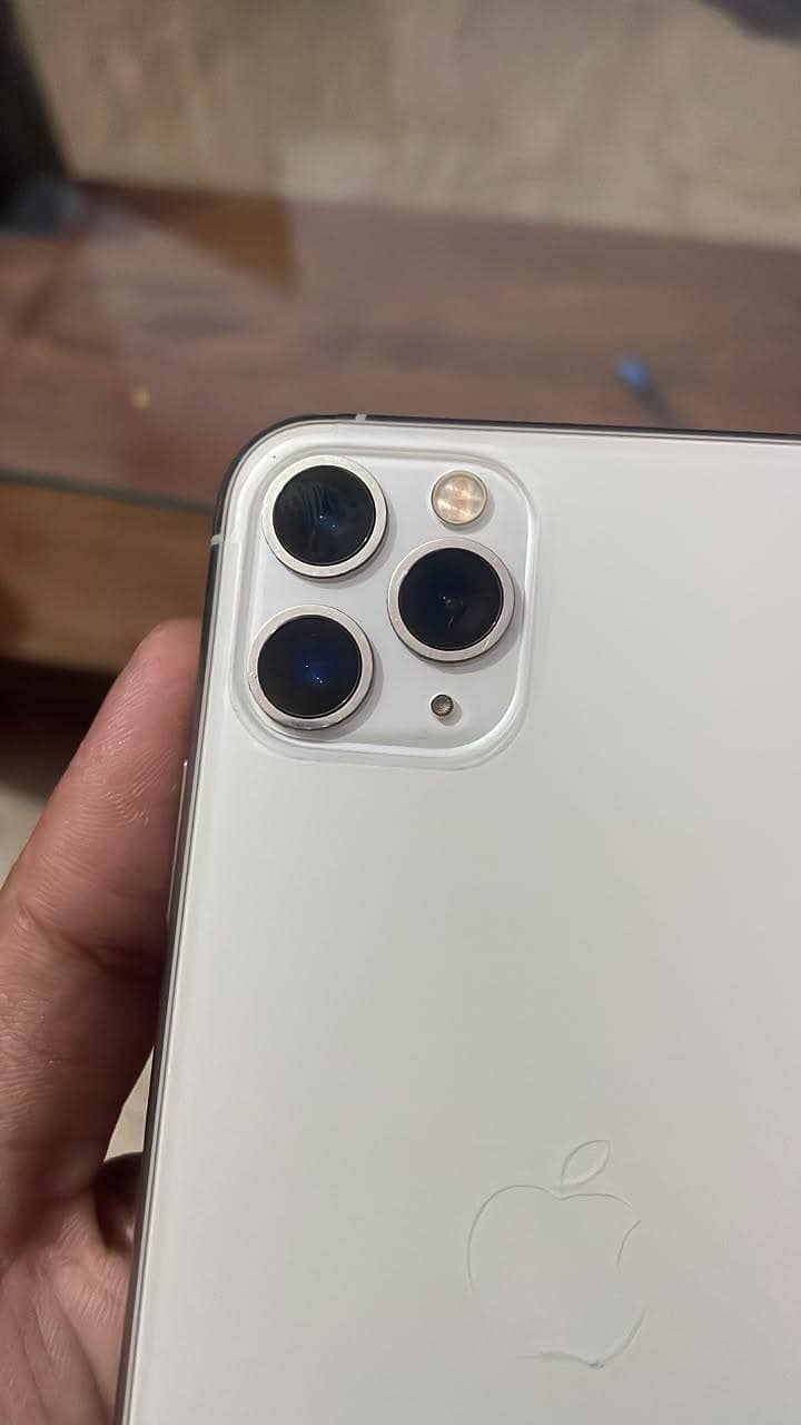 Apple iPhone 11 Pro Max 0