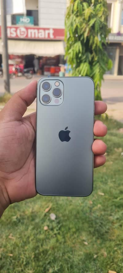 Apple iPhone 12 Pro