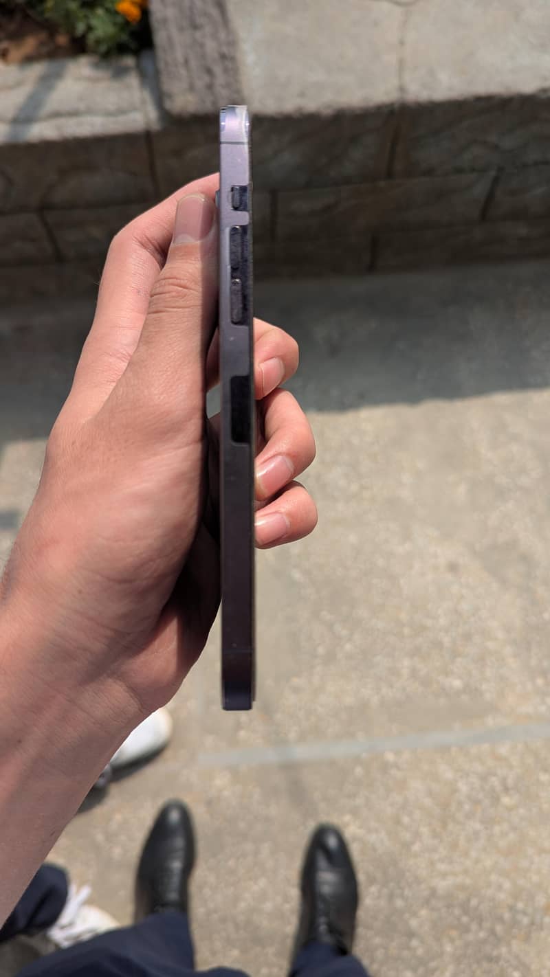 Apple iPhone 14 Pro Max 3