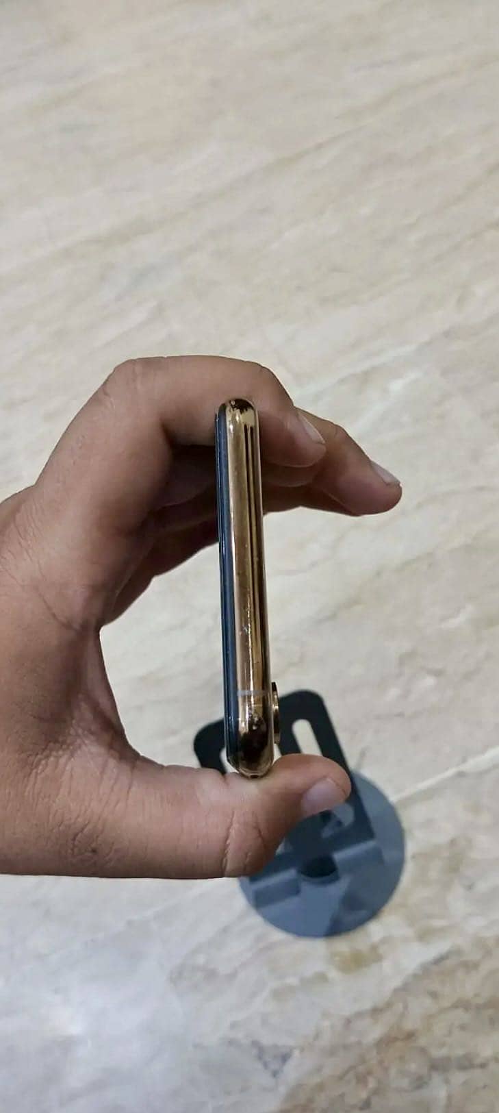 Apple iPhone XS Max 3