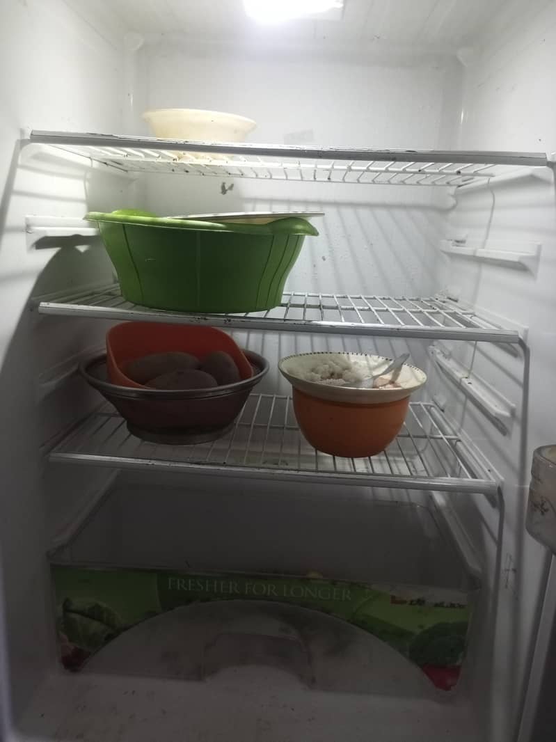 Dawlance fridge 9175model 2