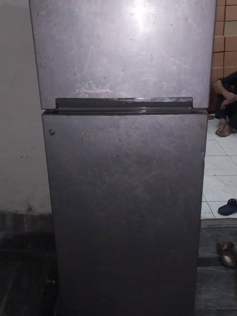 Dawlance fridge 9175model 4