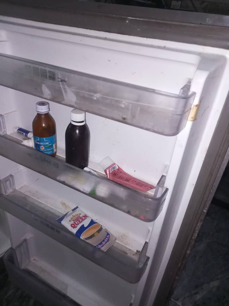 Dawlance fridge 9175model 5