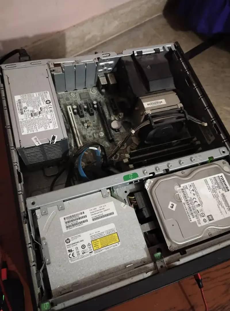 HP Desktop Computer 3