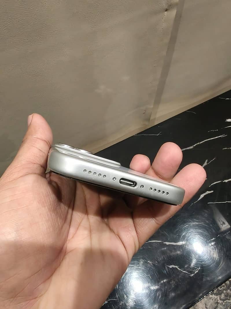 Apple iPhone 17 Pro 0