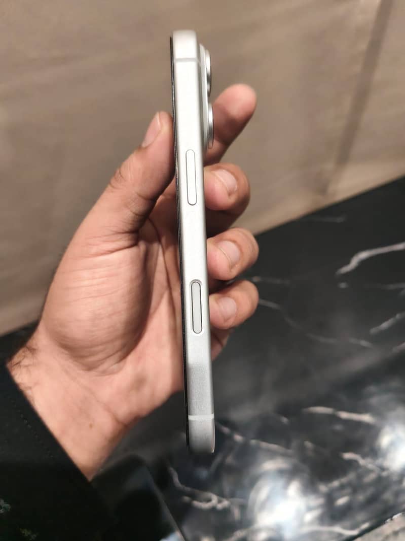 Apple iPhone 17 Pro 2