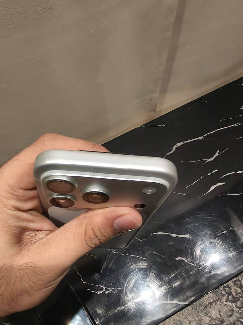 Apple iPhone 17 Pro 3