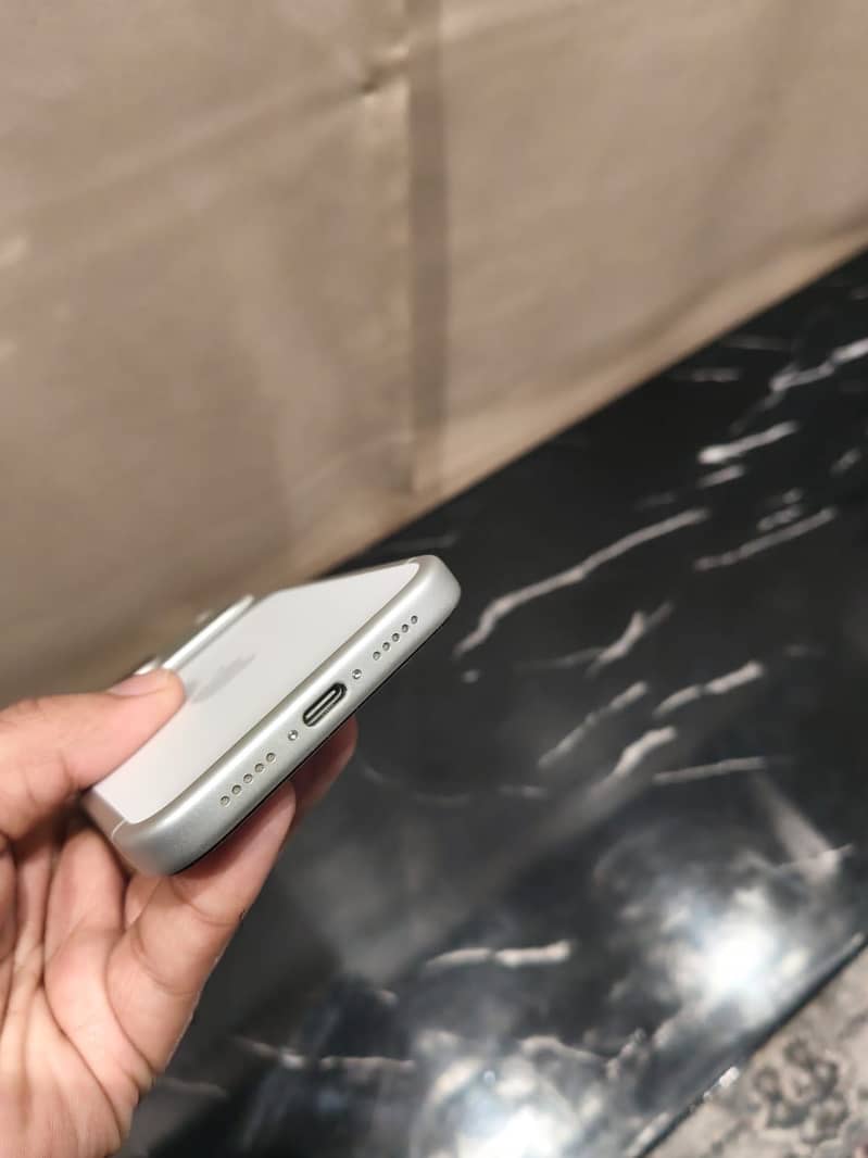 Apple iPhone 17 Pro 4