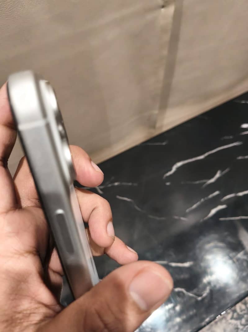 Apple iPhone 17 Pro 6