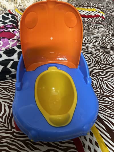 Baby potty trainer