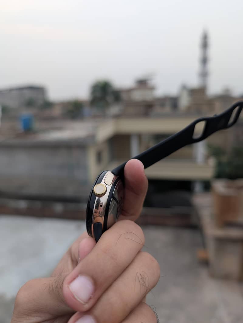Google Pixel watch 2 1