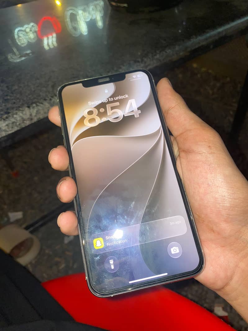 Apple iPhone 11 Pro Max 2