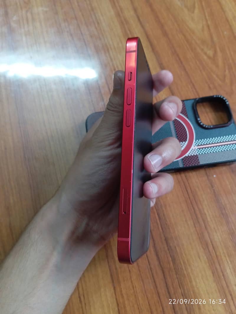 Apple iPhone 13 3