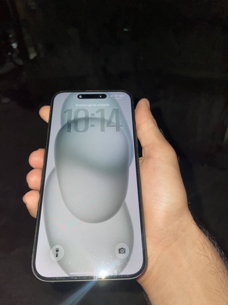 Apple iPhone 15 plus 1