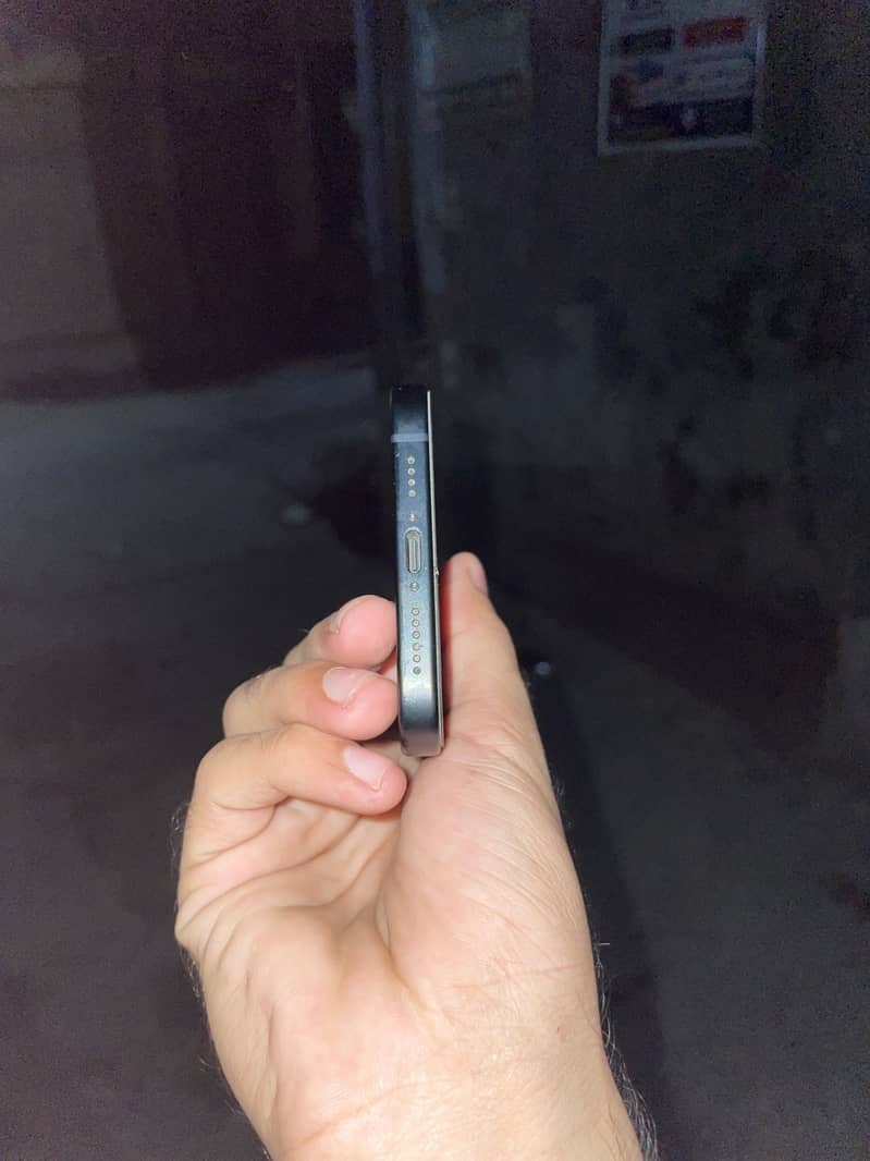 Apple iPhone 15 plus 2