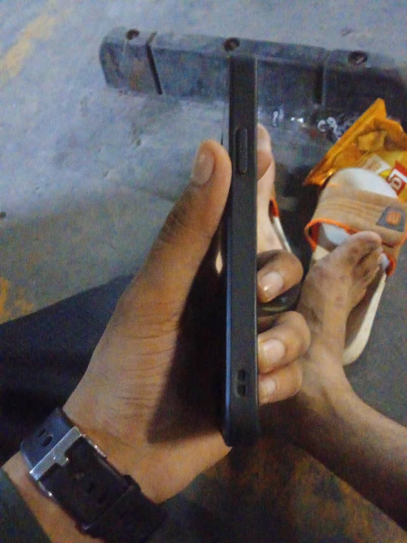 Apple iPhone 12 6
