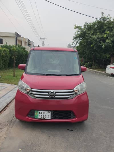 Nissan Roox 2014