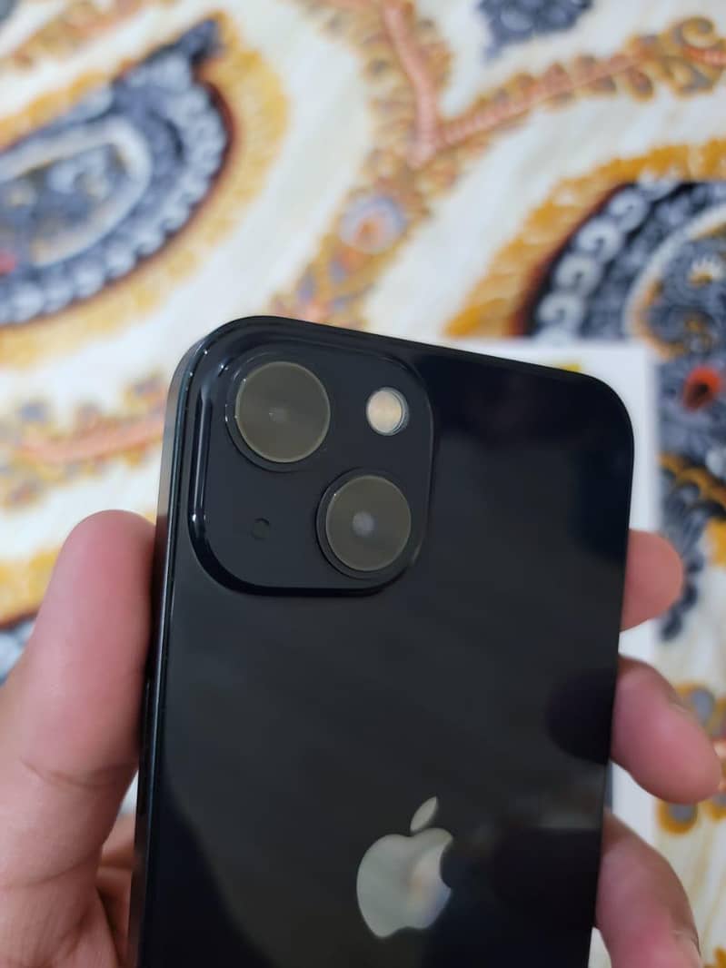 Apple iPhone 13 2