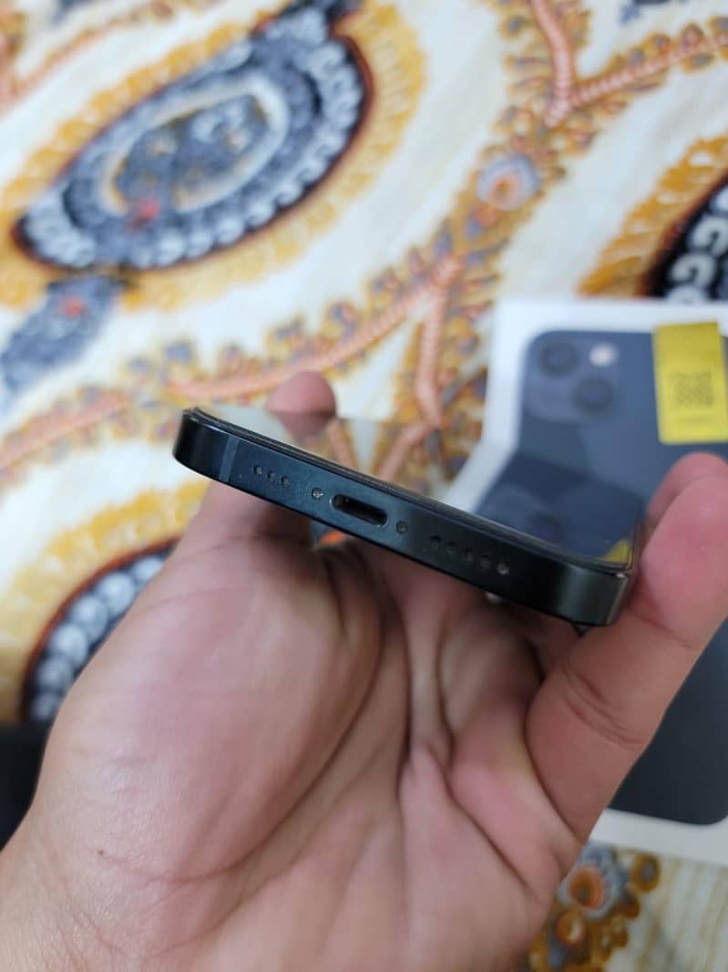 Apple iPhone 13 4