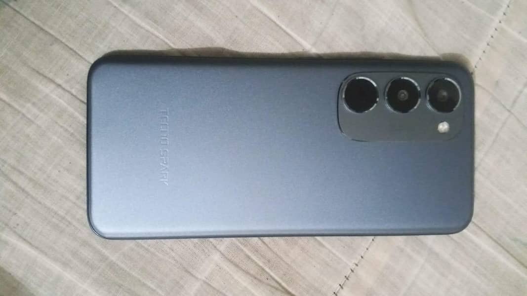 Tecno spark 40 pro plus 0