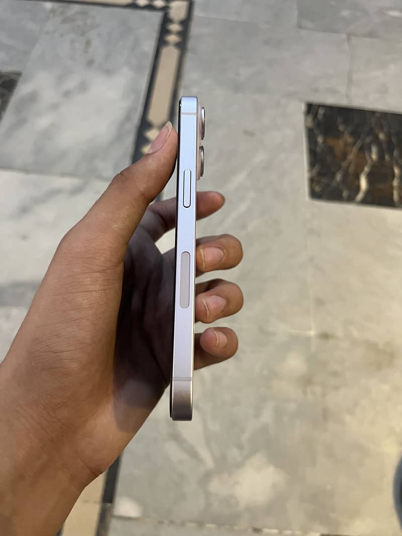 Apple iPhone 14 1