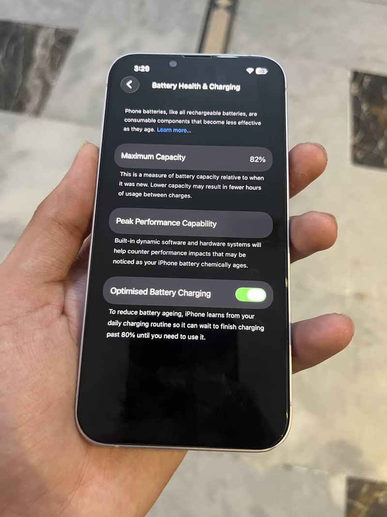 Apple iPhone 14 4