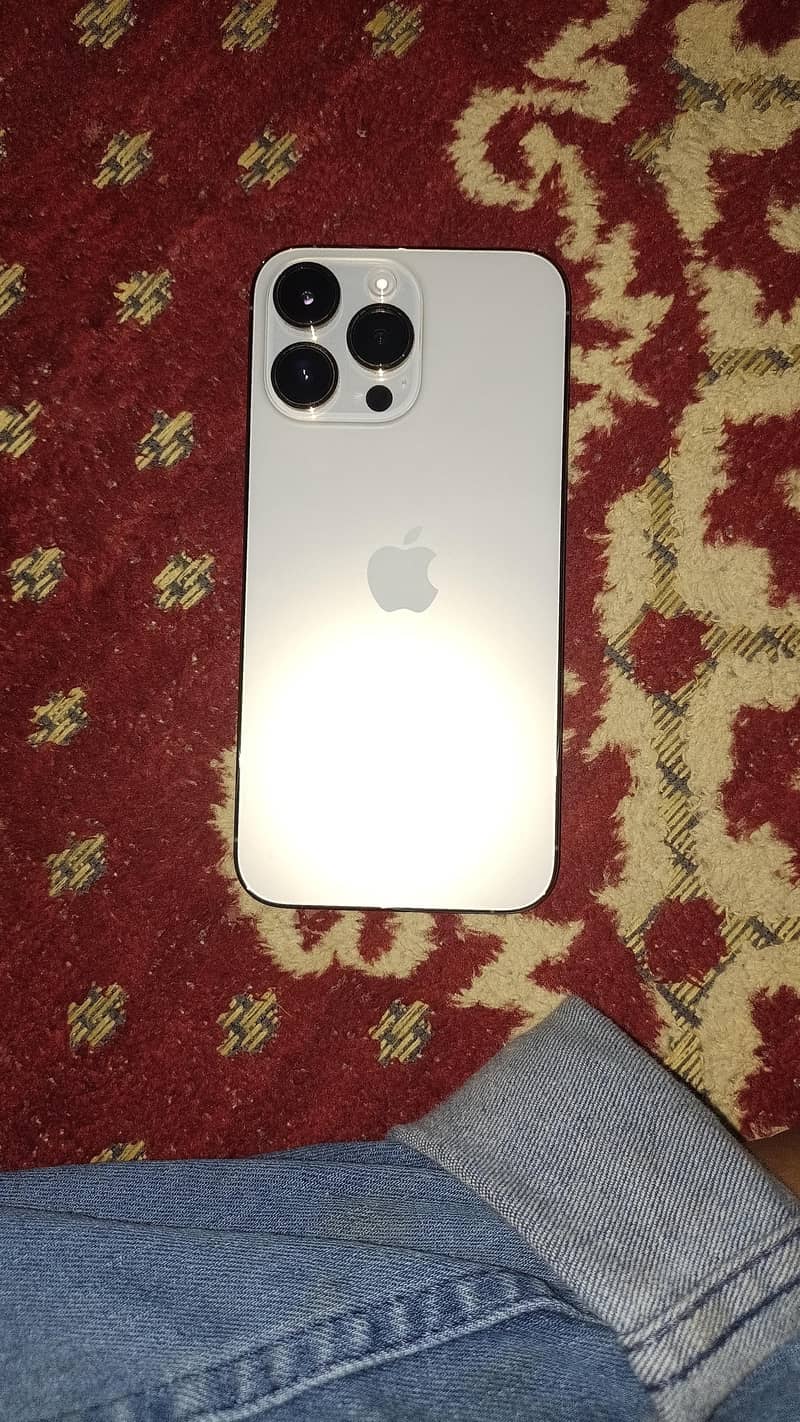 Apple iPhone 14 Pro Max 0