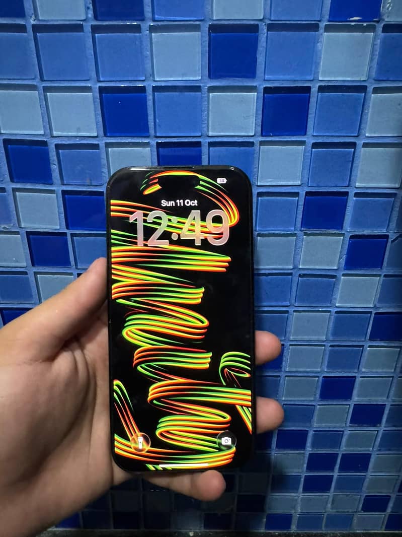 Apple iPhone 16 Pro 2