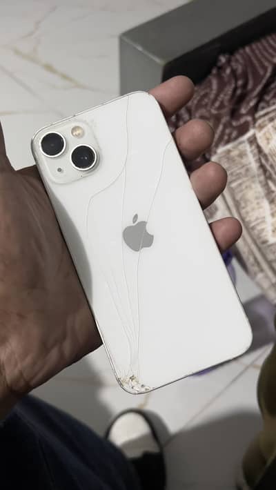 Apple iPhone 13