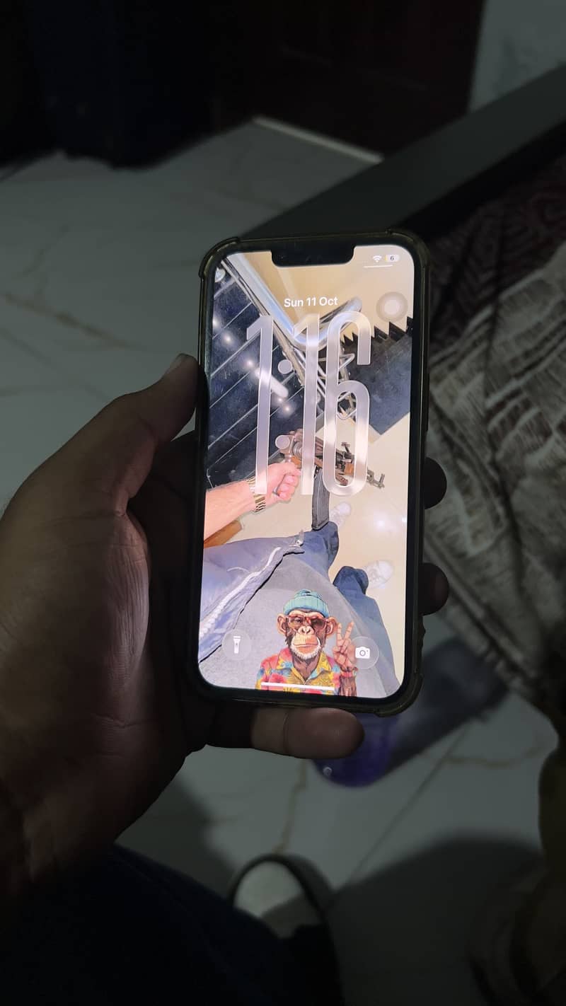 Apple iPhone 13 5