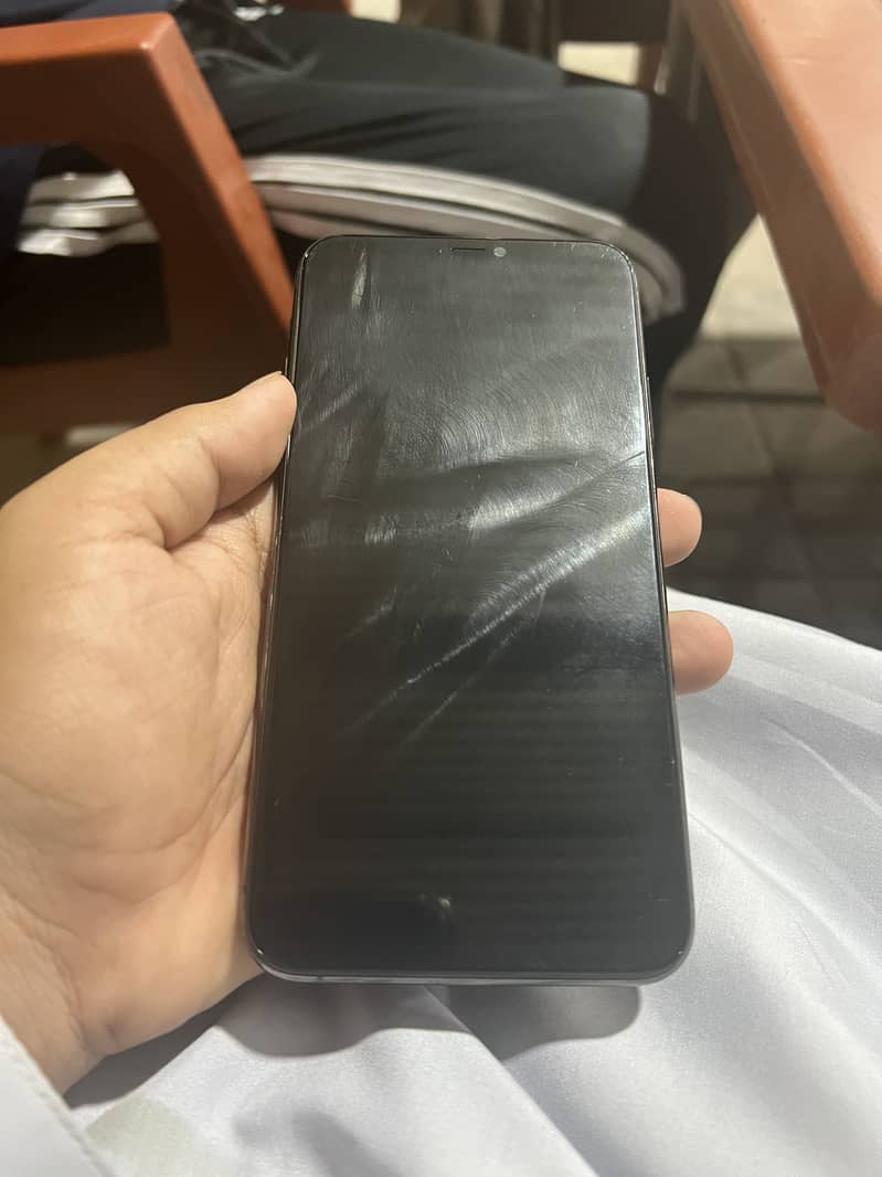 Apple iPhone 11 Pro Max 3