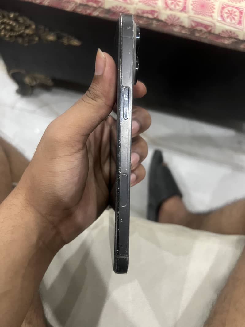 Apple iPhone 13 Pro Max 0