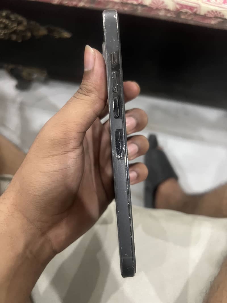 Apple iPhone 13 Pro Max 3