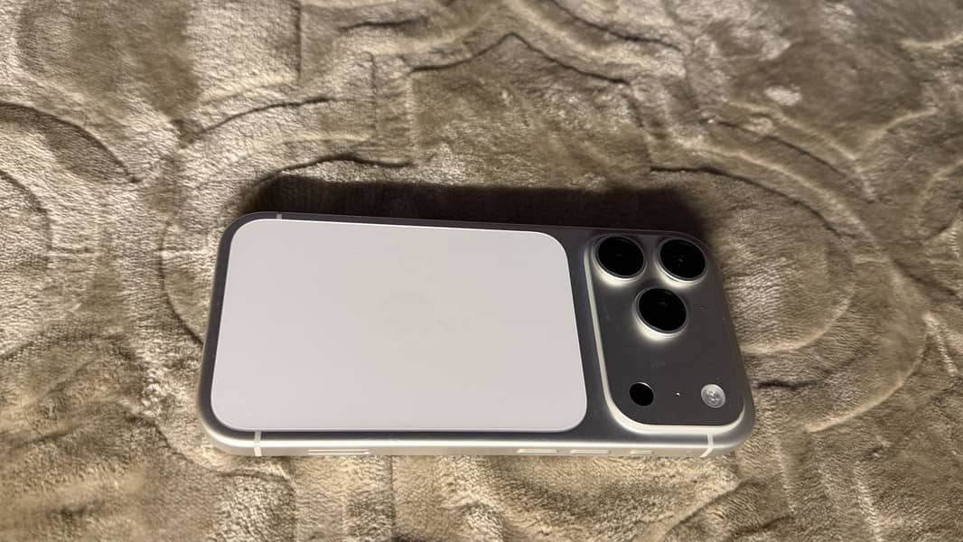 Apple iPhone 17 Pro 5