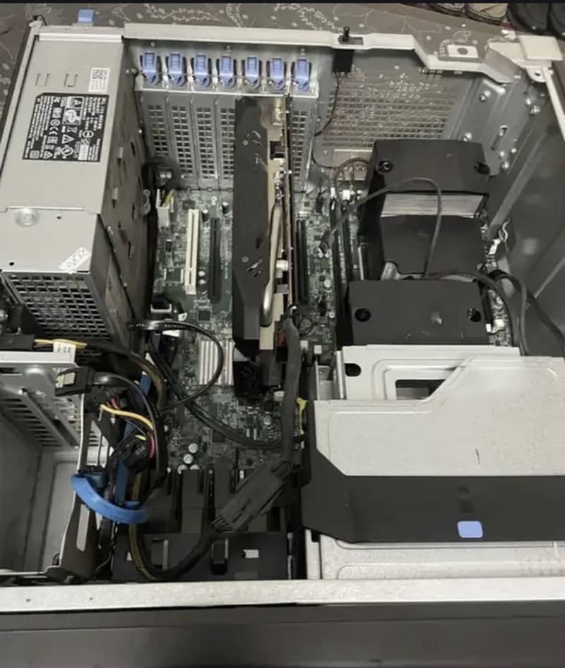 Dell precision tower 7810 1