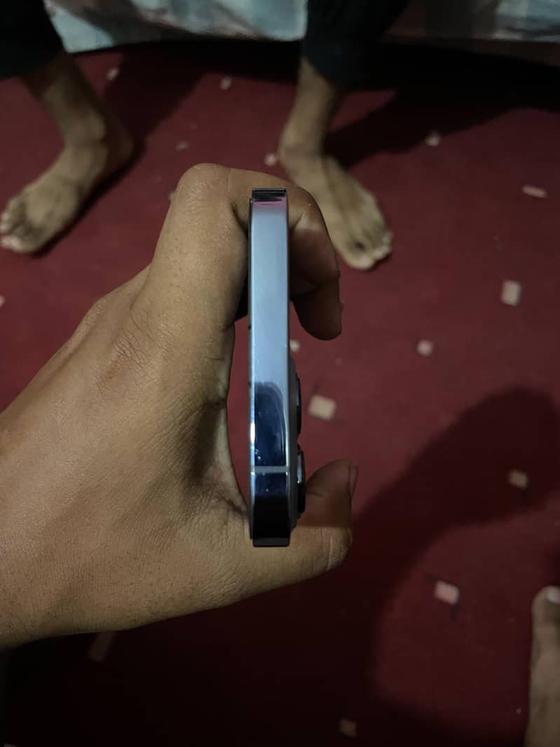 Apple iPhone 13 Pro Max 3