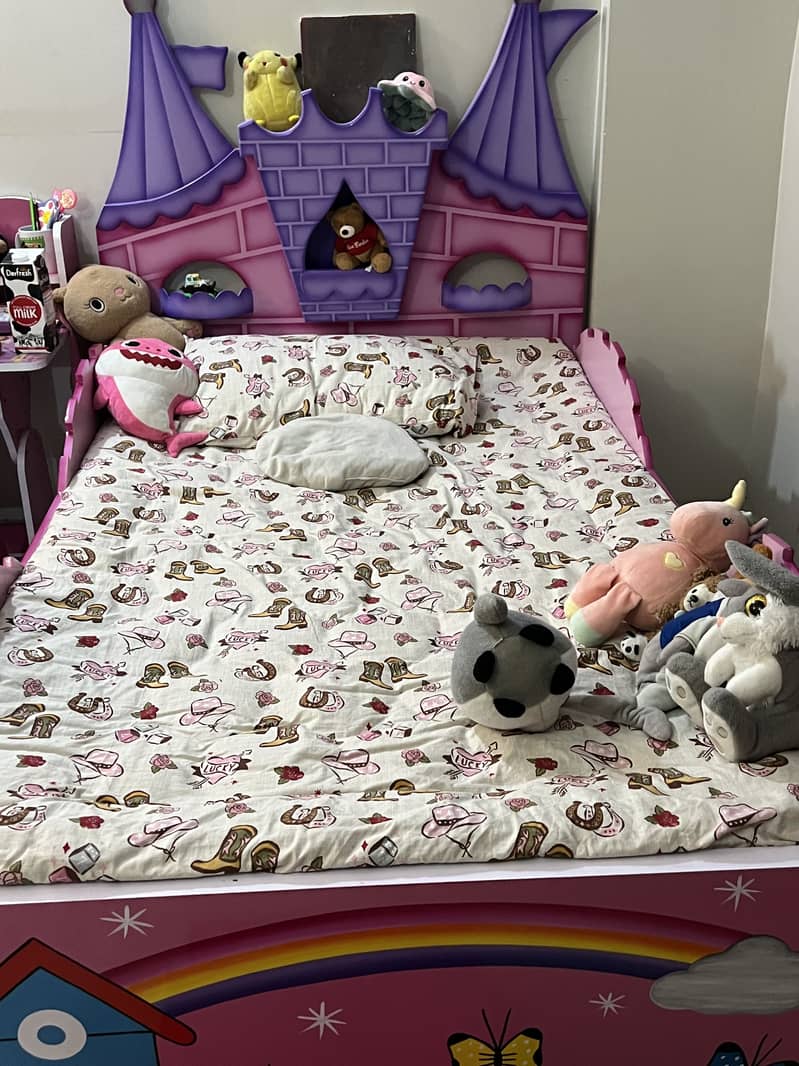 Princess castle bed 4