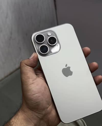 Apple iPhone 15 Pro Max