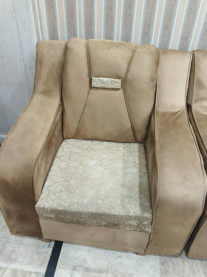 6 setr sofa set (1+2+3=6) urgent sale 2
