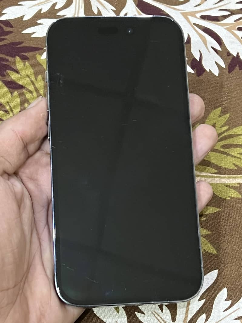 Apple iPhone 14 Pro 1