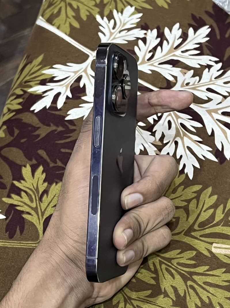 Apple iPhone 14 Pro 3