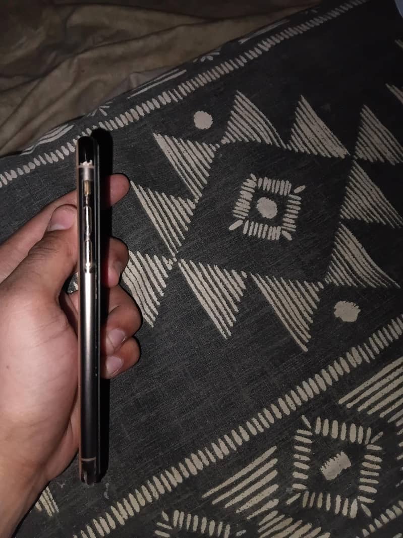 IPhone Xs 1