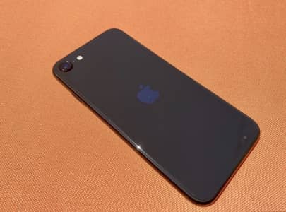 Apple iPhone SE