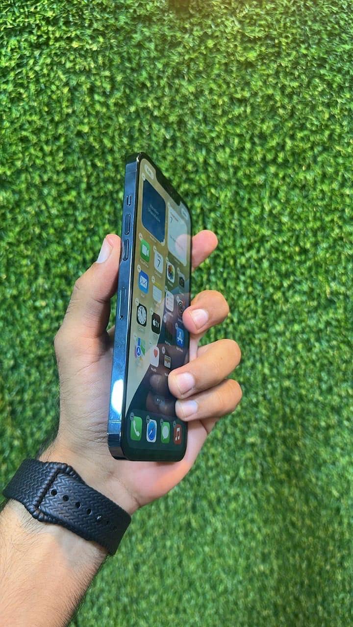 Apple iPhone 12 Pro Max 1