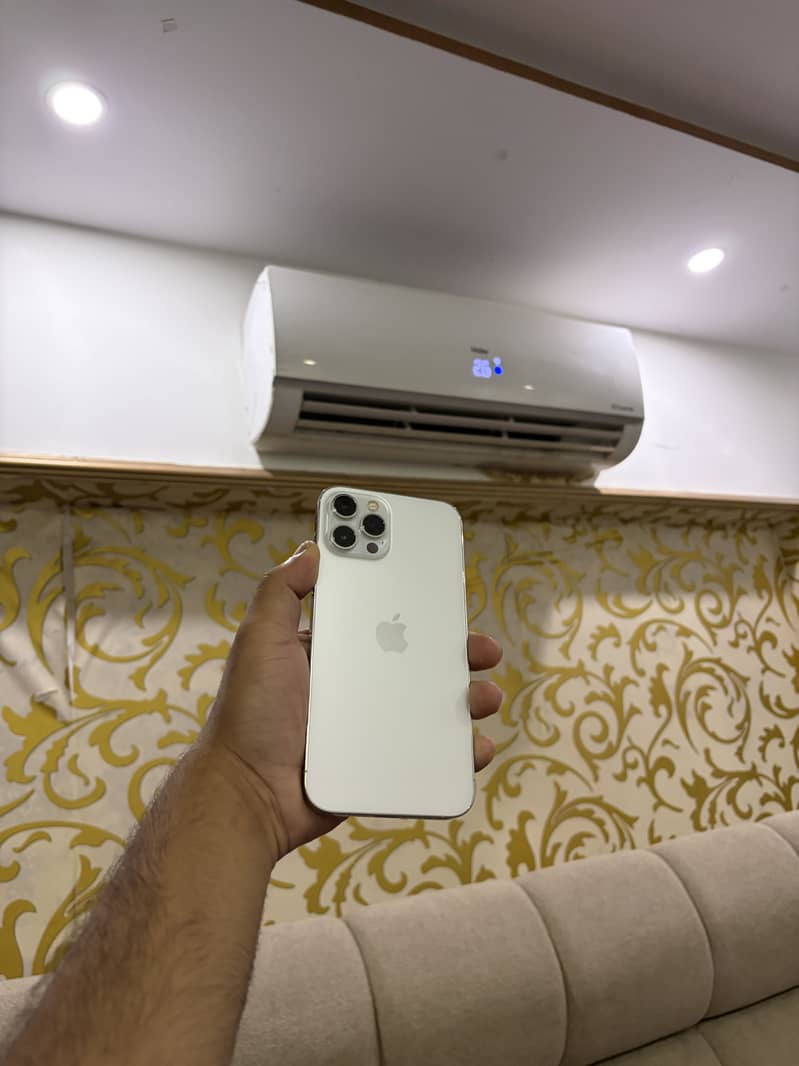 Apple iPhone 12 Pro Max 0