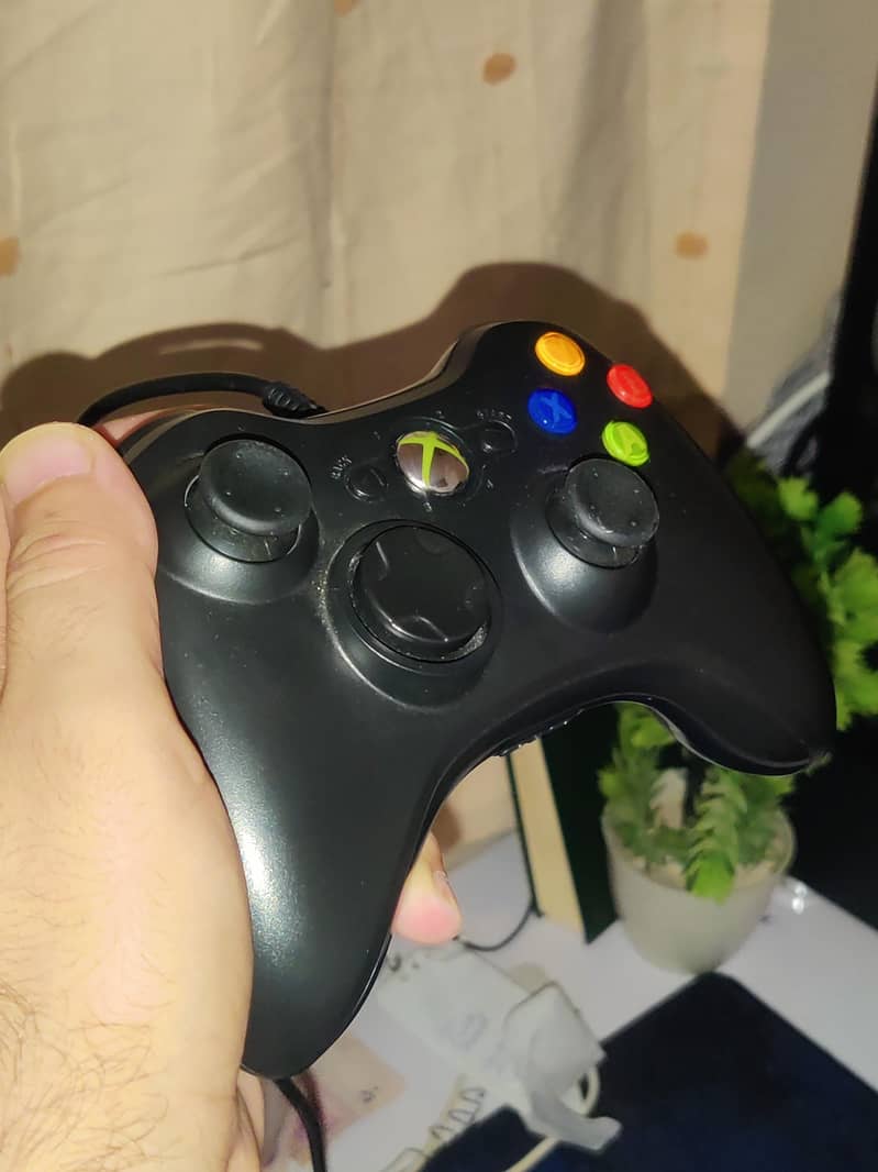 XBOX Controller (Wired) 1